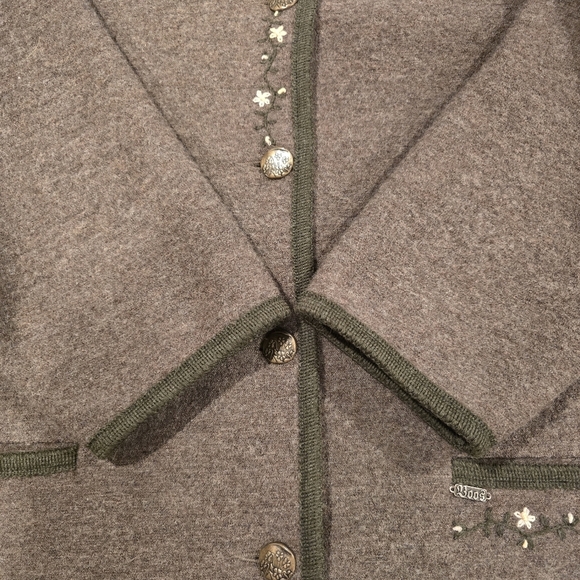 Vintage BOOS Pure New Wool Jacket With Edelweiss Embroidery Brown Size 46. - Picture 10 of 16